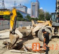 操小bb销魂视频高温下的坚守｜道路建设者用汗水铺就畅通路